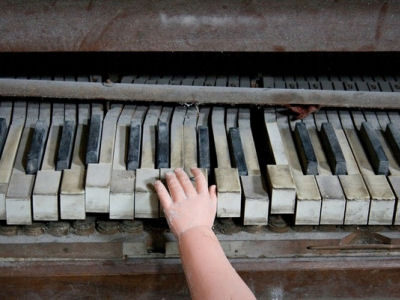 Old Piano